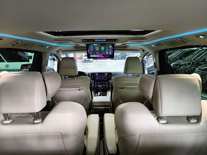 Toyota Alphard, 2022 — фото 9 из 9