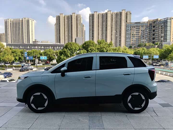 Geely Geometry E Firefly, 2023 — фото 7 из 9