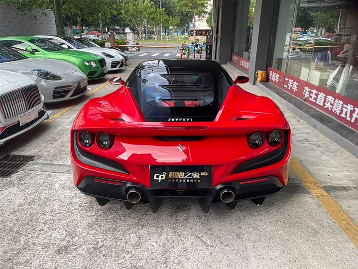 Ferrari F8, 2022 — фото 4 из 9