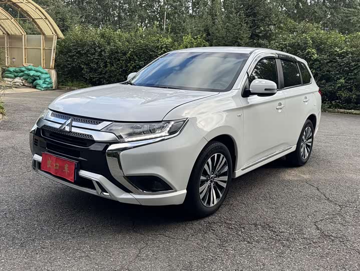 Mitsubishi Outlander, 2021 — купить в Ульяновске под ключ