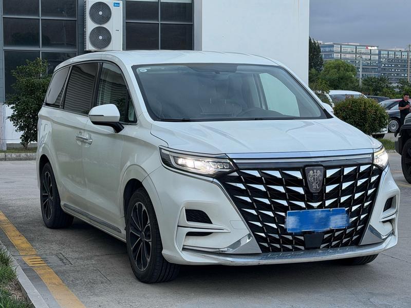 Roewe iMax 8, 2023 — фото 3 из 11