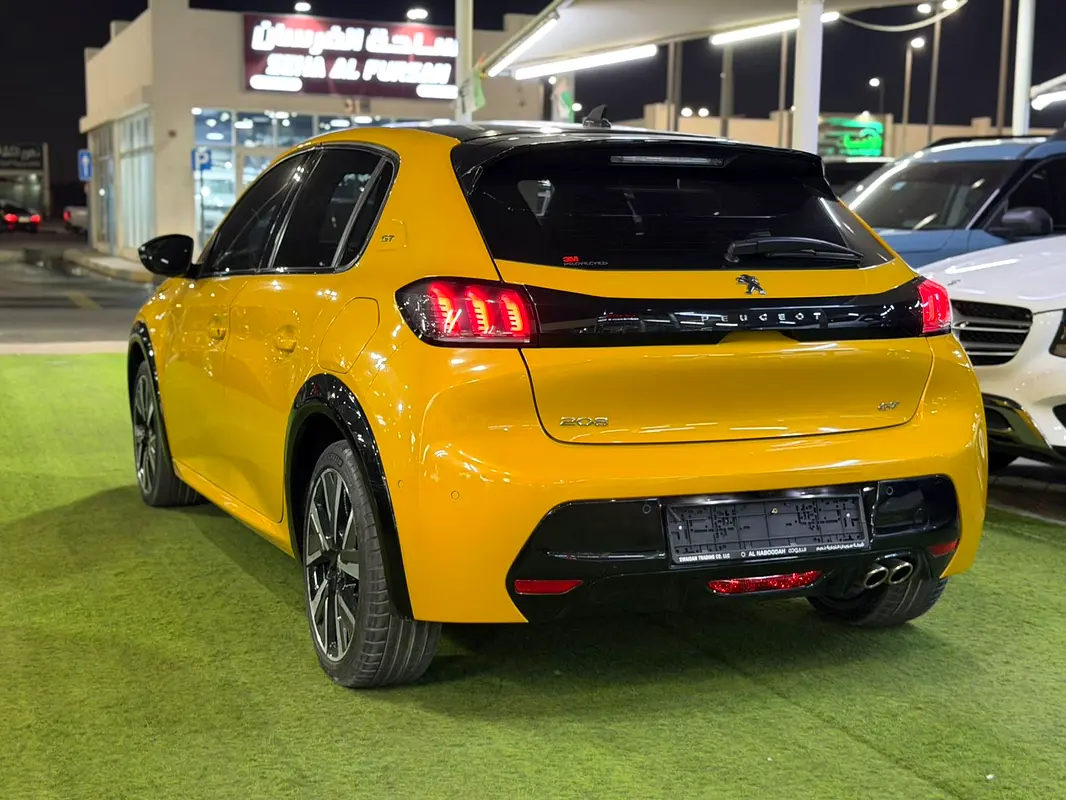 Peugeot 208, 2022 — фото 7 из 10