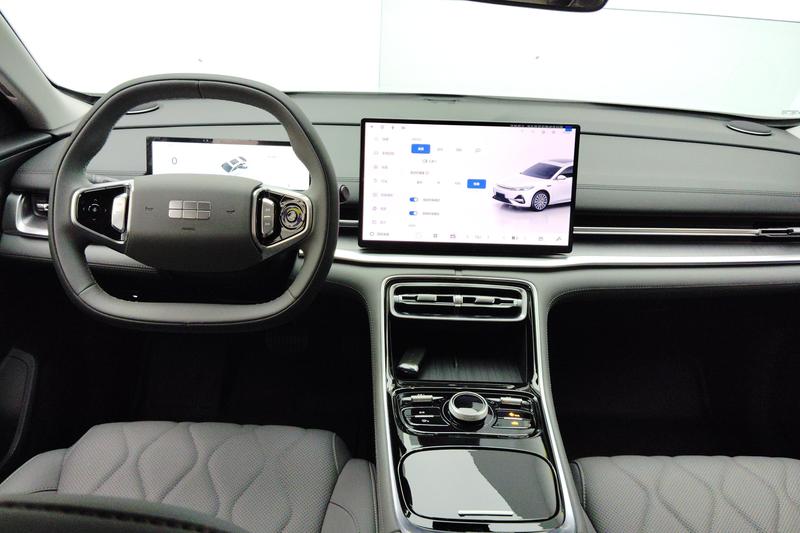 Geely Galaxy A7, 2025 — фото 8 из 12