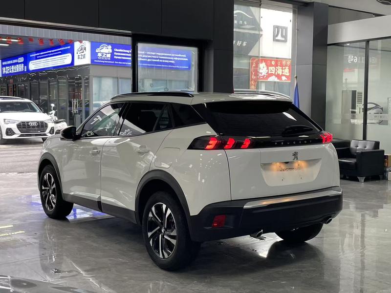 Peugeot 2008, 2022 — фото 4 из 12