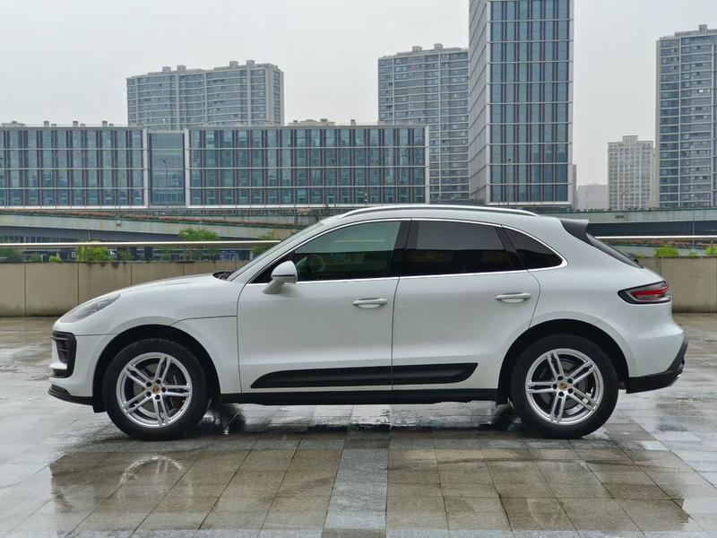 Porsche Macan, 2023 — фото 3 из 9