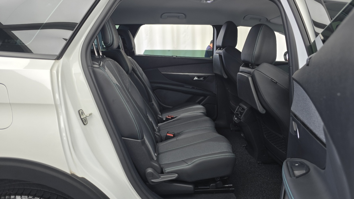 Peugeot 5008, 2022 — фото 11 из 12