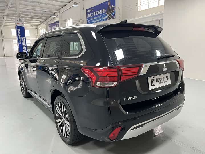 Mitsubishi Outlander, 2021 — фото 6 из 9