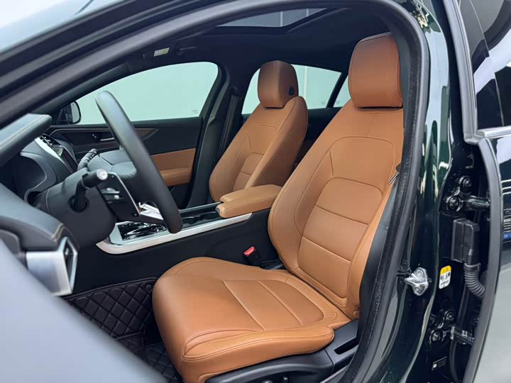 Jaguar XE L, 2023 — фото 4 из 9