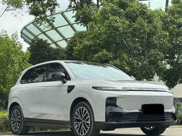 Leapmotor B10, 2024 — фото 3 из 9