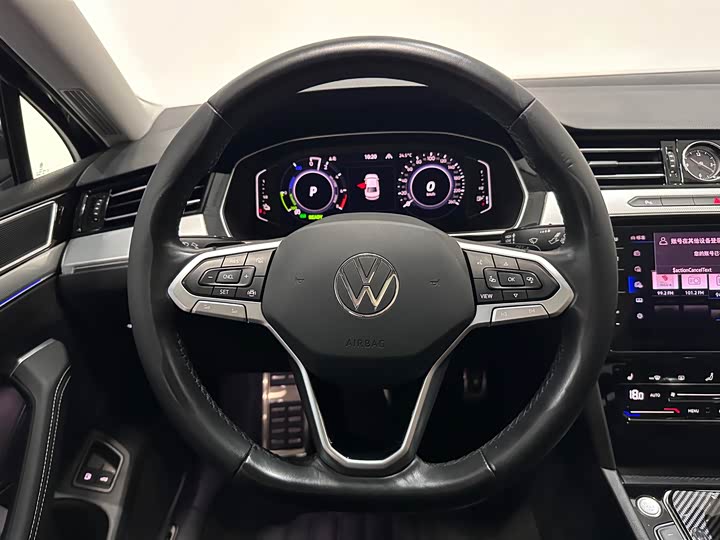 Volkswagen Magotan GTE Hybrid, 2023 — фото 8 из 9