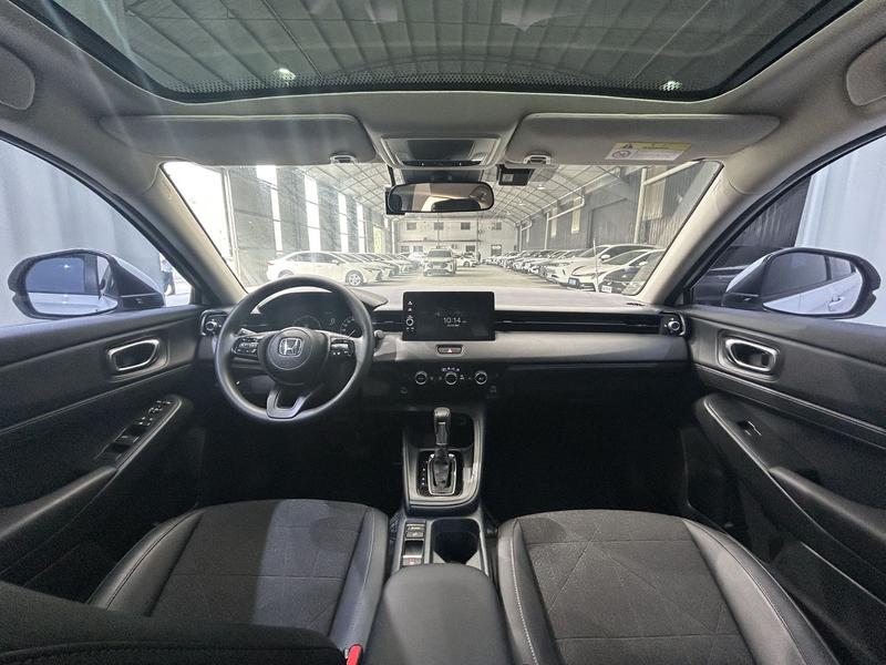 Honda Vezel, 2023 — фото 7 из 9