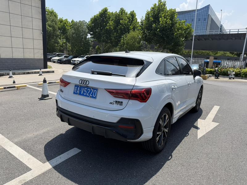 Audi Q3 Sportback, 2023 — фото 6 из 10