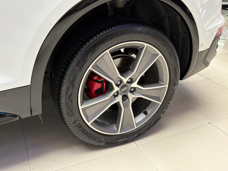 Audi Q5L Sportback, 2024 — фото 7 из 12