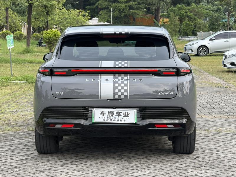 Leapmotor Lafa5, 2025 — фото 6 из 12