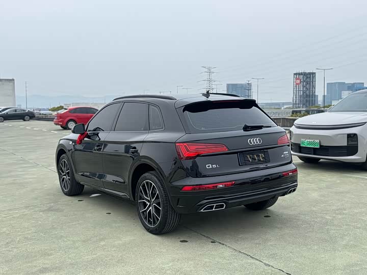 Audi Q5L, 2025 — фото 4 из 9