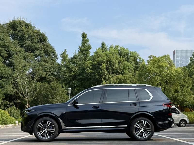 BMW X7, 2022 — фото 3 из 12