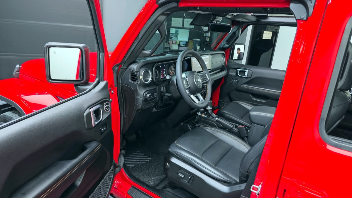Jeep Wrangler, 2024 — фото 9 из 12