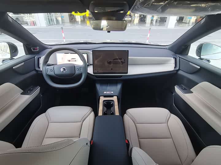 Volvo XC70 Hybrid, 2026 — фото 9 из 9