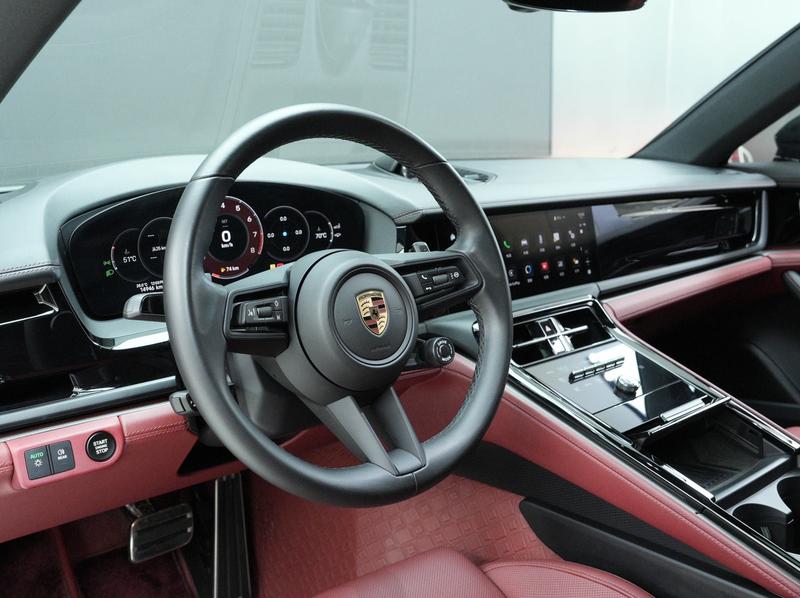 Porsche Panamera, 2024 — фото 10 из 12