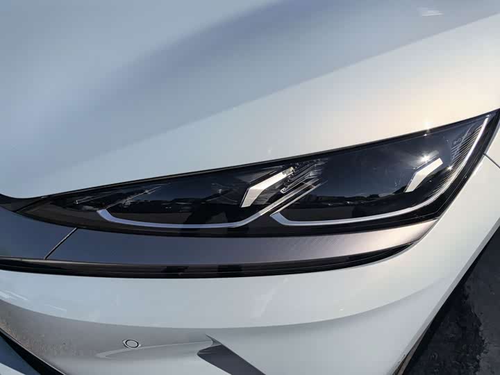 BYD Qin L, 2025 — фото 2 из 9