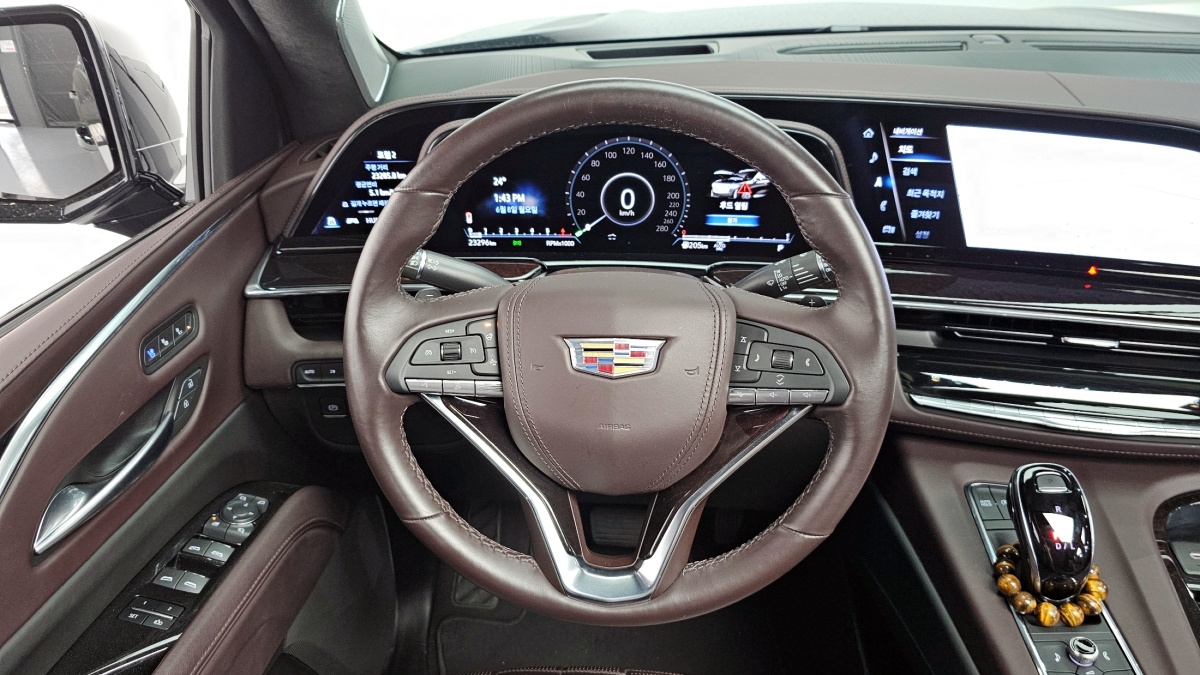 Cadillac Escalade, 2022 — фото 11 из 12