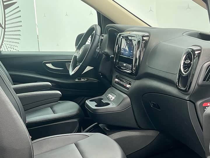 Mercedes-Benz Vito, 2025 — фото 7 из 9