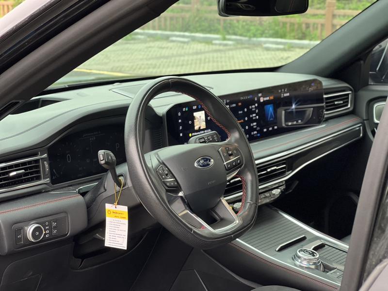 Ford Explorer, 2022 — фото 10 из 12