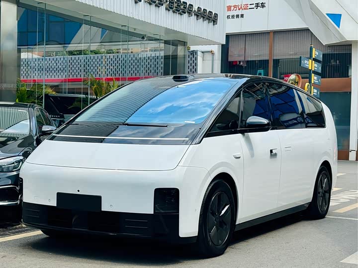 LiXiang Mega, 2025 — купить в Белгороде под ключ