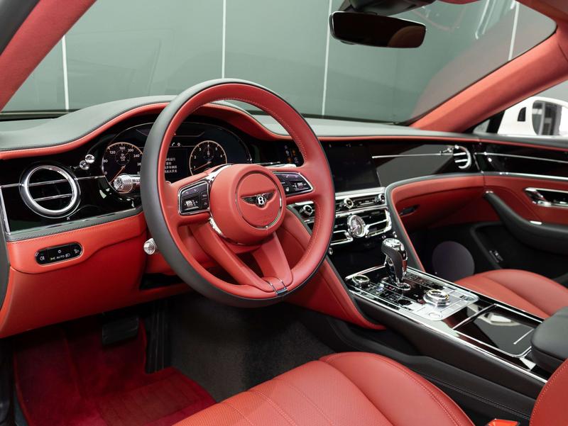 Bentley Flying Spur, 2023 — фото 7 из 12