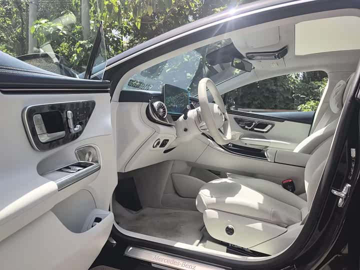 Mercedes-Benz EQE, 2025 — фото 9 из 9