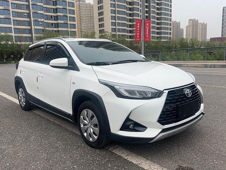 Toyota Yaris L Hatchback, 2022 — фото 5 из 9