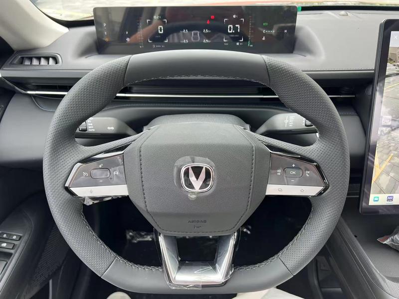 Changan Eado Plus, 2025 — фото 9 из 12