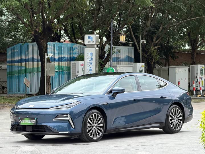 Geely Galaxy Starshine 8 EM-i, 2025 — купить в Чебоксарах под ключ