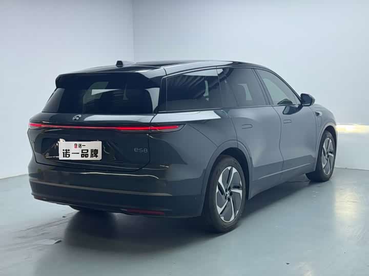 Nio ES8, 2024 — фото 4 из 9