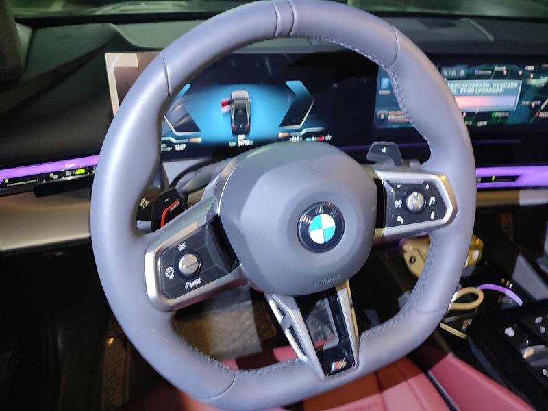 BMW 5 Series, 2025 — фото 11 из 12