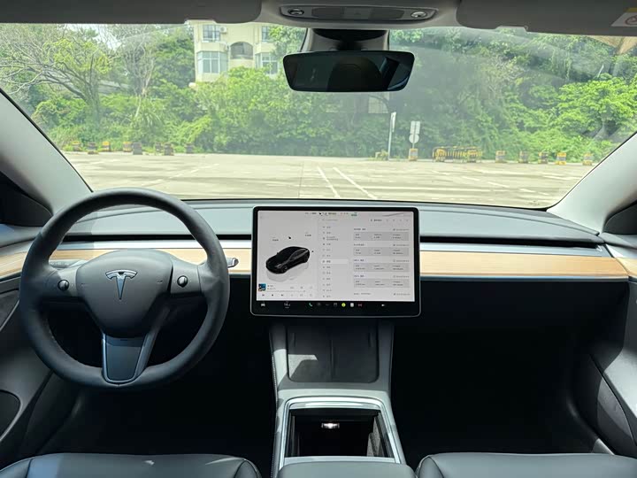 Tesla Model 3, 2022 — фото 7 из 9