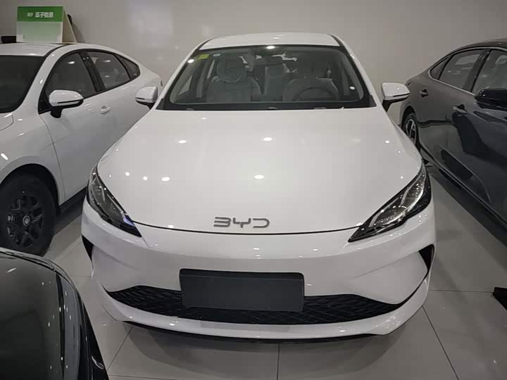 BYD Seal 05 DM-i Hybrid, 2026 — фото 3 из 9