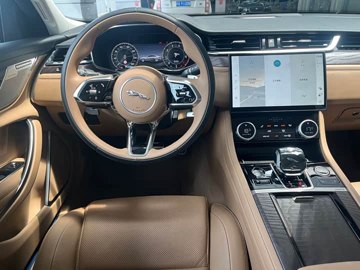 Jaguar XF L, 2025 — фото 7 из 9