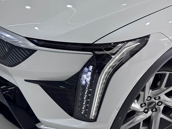 Cadillac Optiq, 2024 — фото 6 из 9