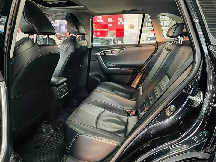 Toyota Wildlander, 2022 — фото 9 из 9
