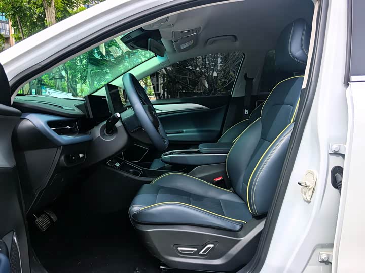 Geely Geometry G6, 2023 — фото 9 из 9