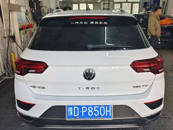 Volkswagen T-Roc, 2022 — фото 6 из 11