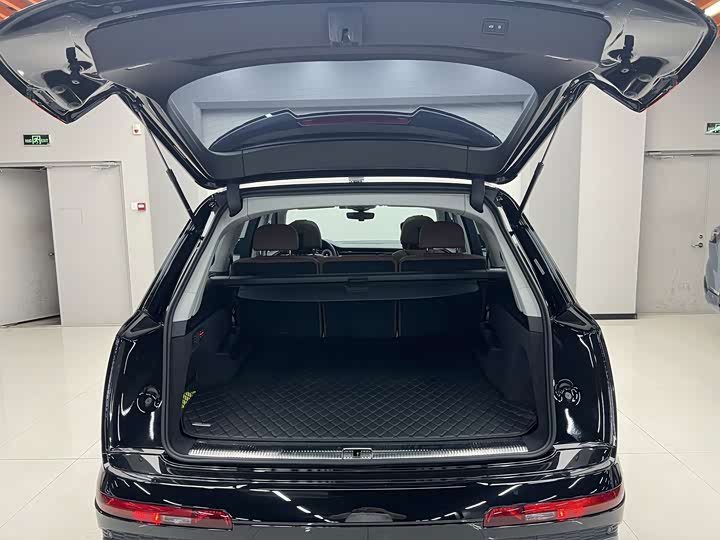 Audi Q7, 2023 — фото 9 из 9