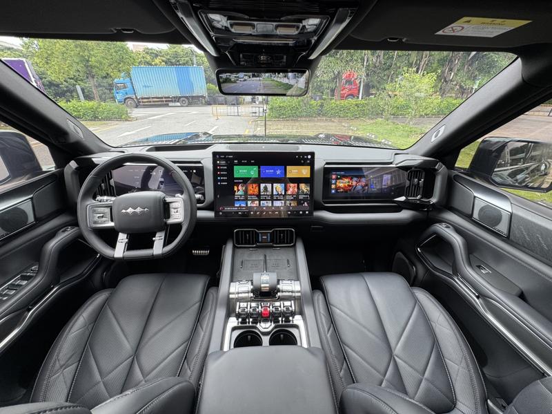 BYD FangChengBao Leopard 8, 2025 — фото 7 из 12