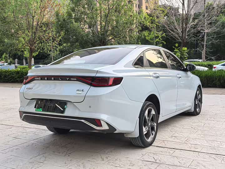 Geely Emgrand L Hi·P Hybrid, 2022 — фото 9 из 9