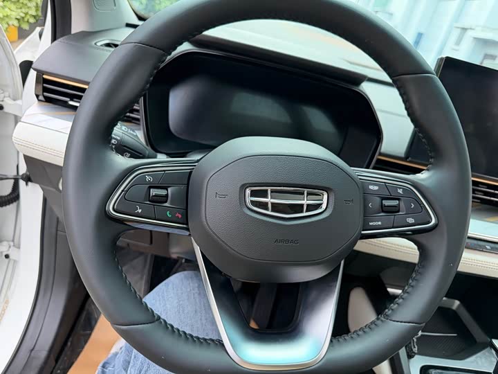 Geely Emgrand L, 2021 — фото 9 из 9