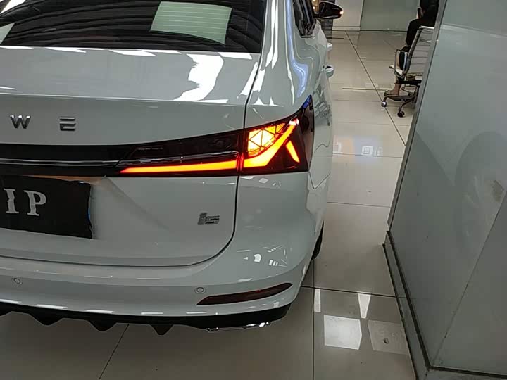 Roewe i5, 2025 — фото 8 из 9