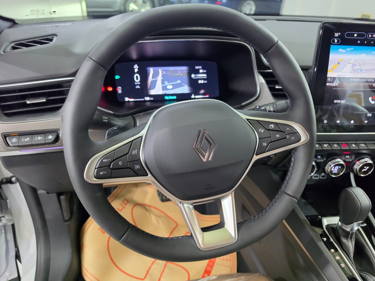 Renault Arkana, 2025 — фото 10 из 12
