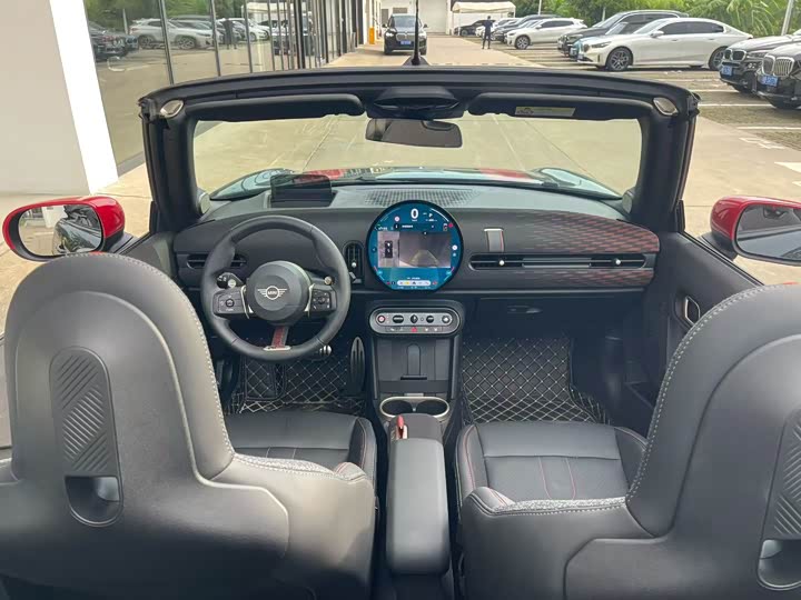 Mini Mini JCW, 2026 — фото 7 из 9