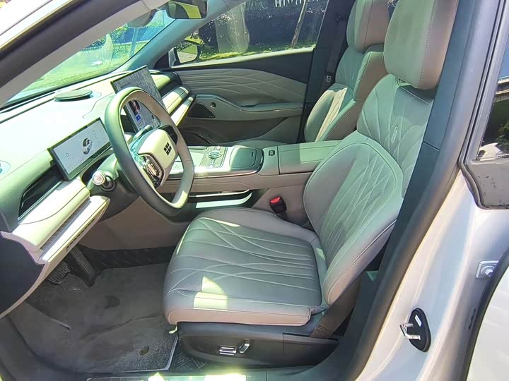 Geely Galaxy Starshine 8 EM-i, 2025 — фото 3 из 7